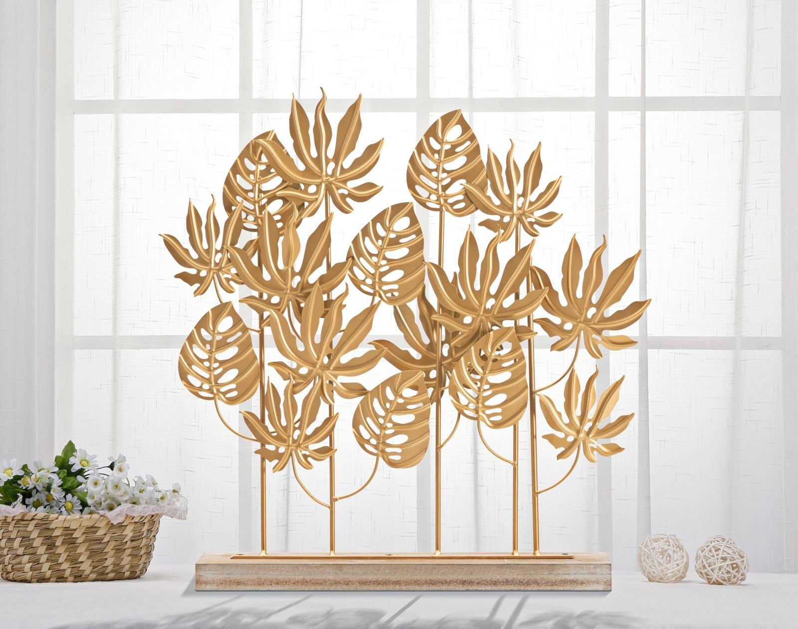Arany monstera levél dekoráció fa talppal 56X10X57,5 cm Dekorációs figura Mauro Ferretti