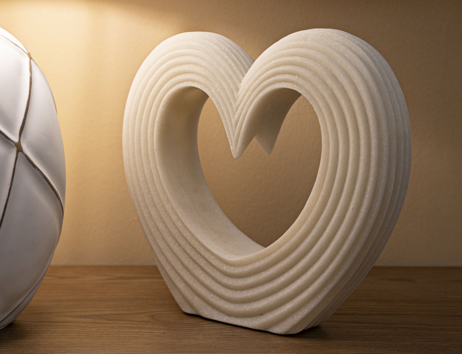 Elegáns szív dekoráció fehér színben 30X7X26 cm Dekorációs figura Mauro Ferretti