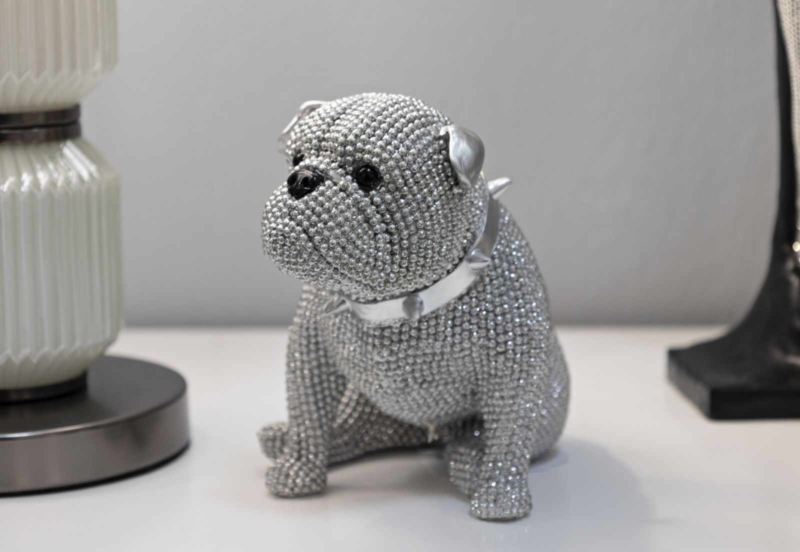 Ezüst gyöngyös bulldog dekoráció 17X11X14 cm Dekorációs figura Mauro Ferretti