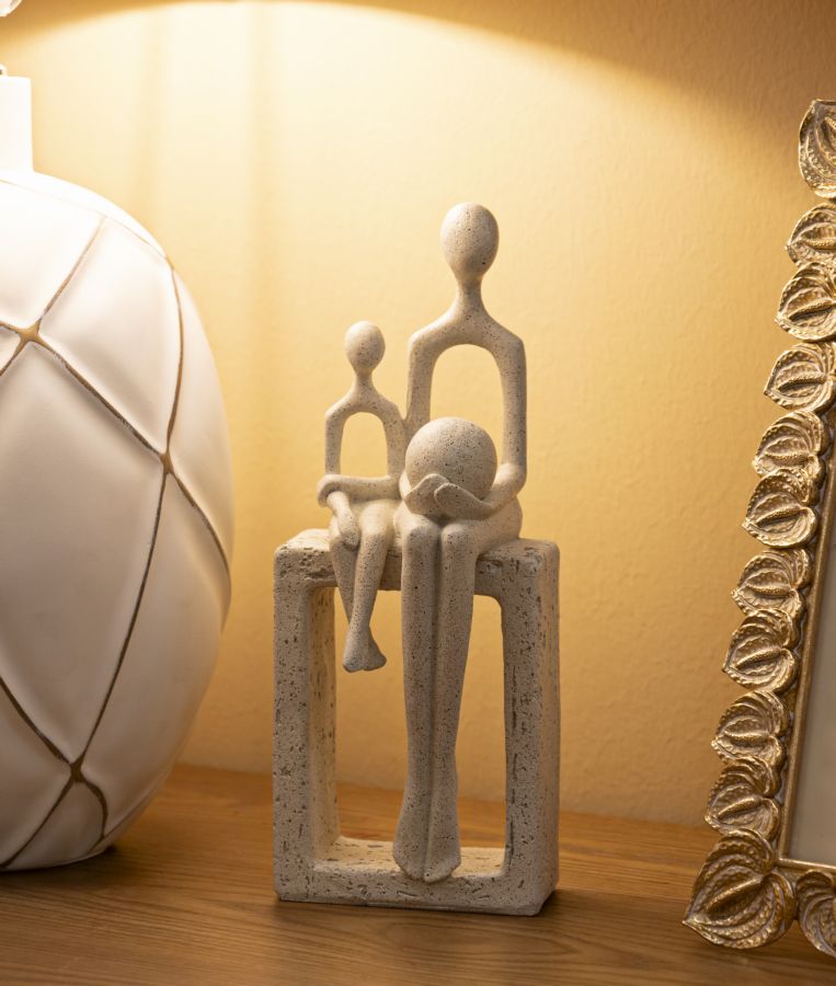 Harmony Family – modern családi szobor bézs színben 10X7,5X26 cm Dekorációs figura Mauro Ferretti