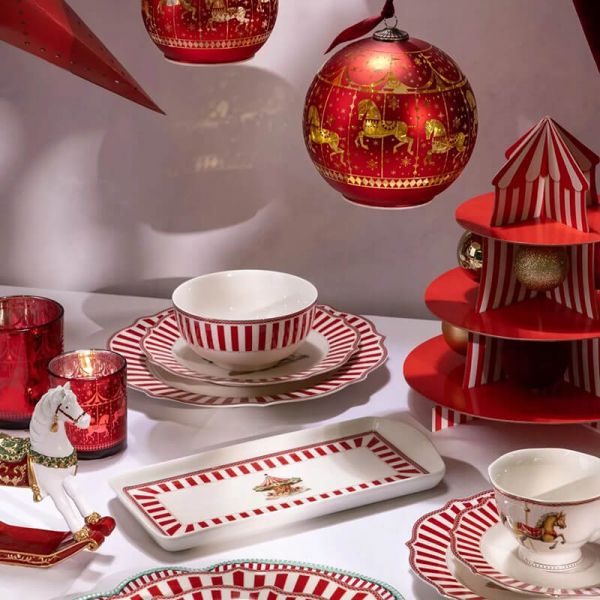 Karácsonyi porcelán kínáló tálca - 27x12,5 cm - körhintás Royal Christmas