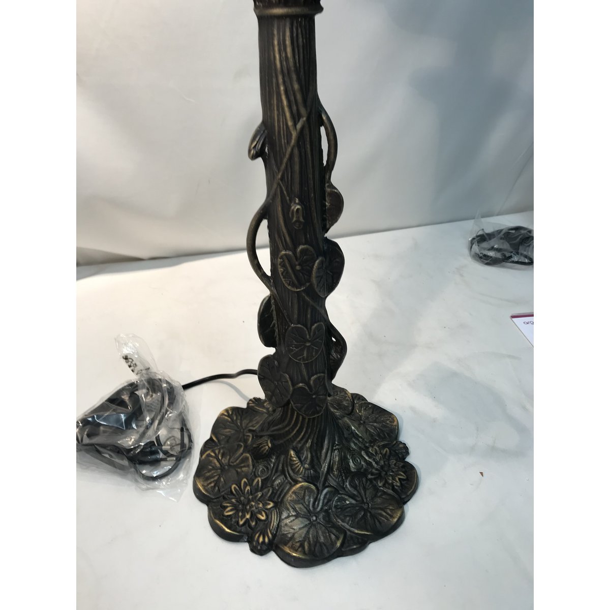 Tiffany asztali lámpa 40 cm – Rosy, többszínű