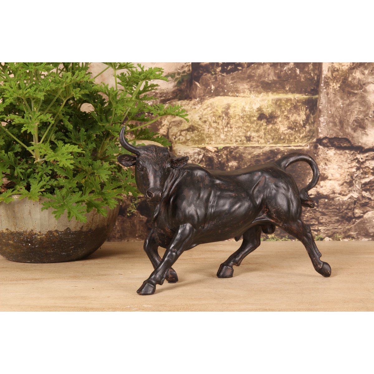 Dekor figura bika 20 cm – barna
