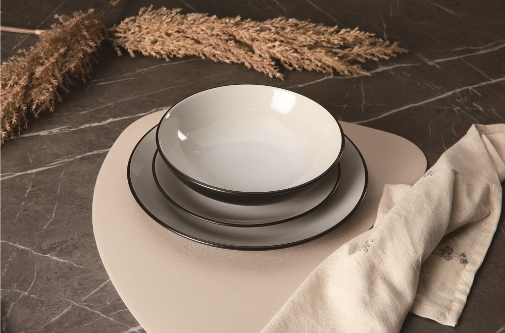 18 részes stoneware kerámia étkészlet matt kém Sahara Collection fekete szegéllyel