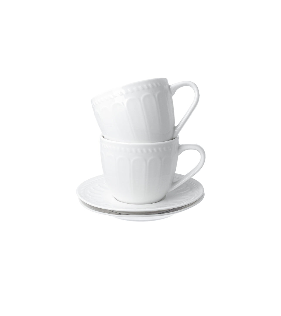 Fehér porcelán csésze elegáns csikos dombormintával két személyes díszdobozban