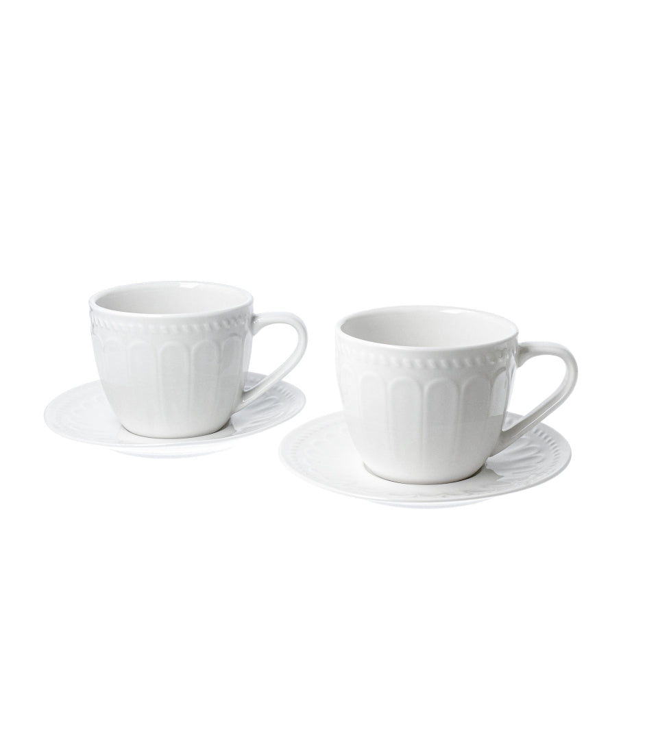 Fehér porcelán csésze elegáns csikos dombormintával két személyes díszdobozban