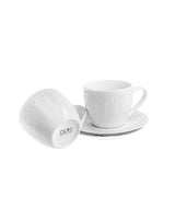 Fehér porcelán csésze elegáns csikos dombormintával két személyes díszdobozban