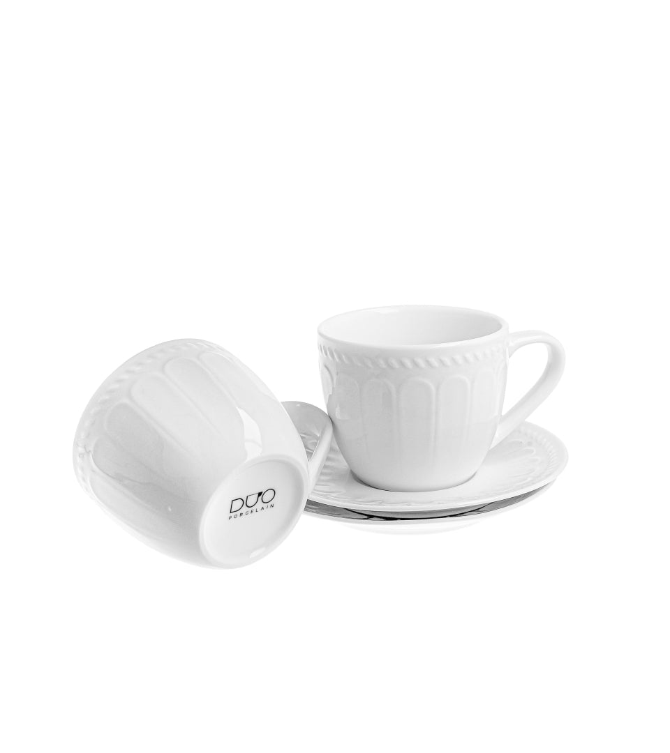 Fehér porcelán csésze elegáns csikos dombormintával két személyes díszdobozban