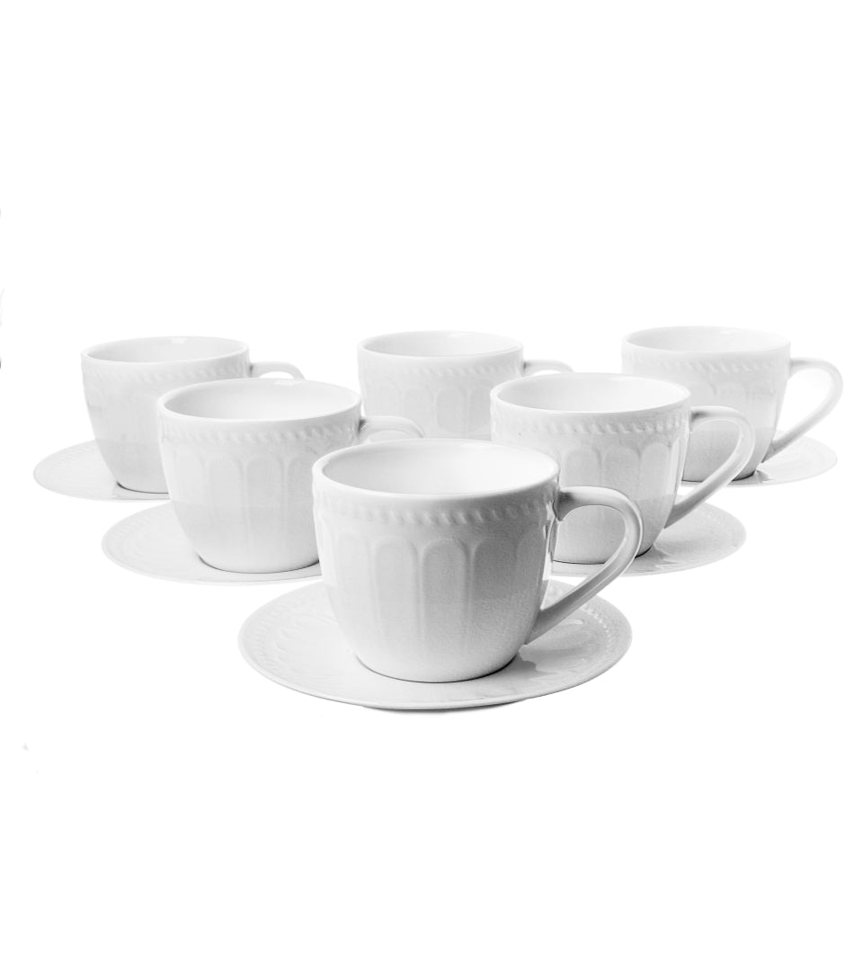 Fehér porcelán csésze elegáns csikos dombormintával hat személyes díszdobozban