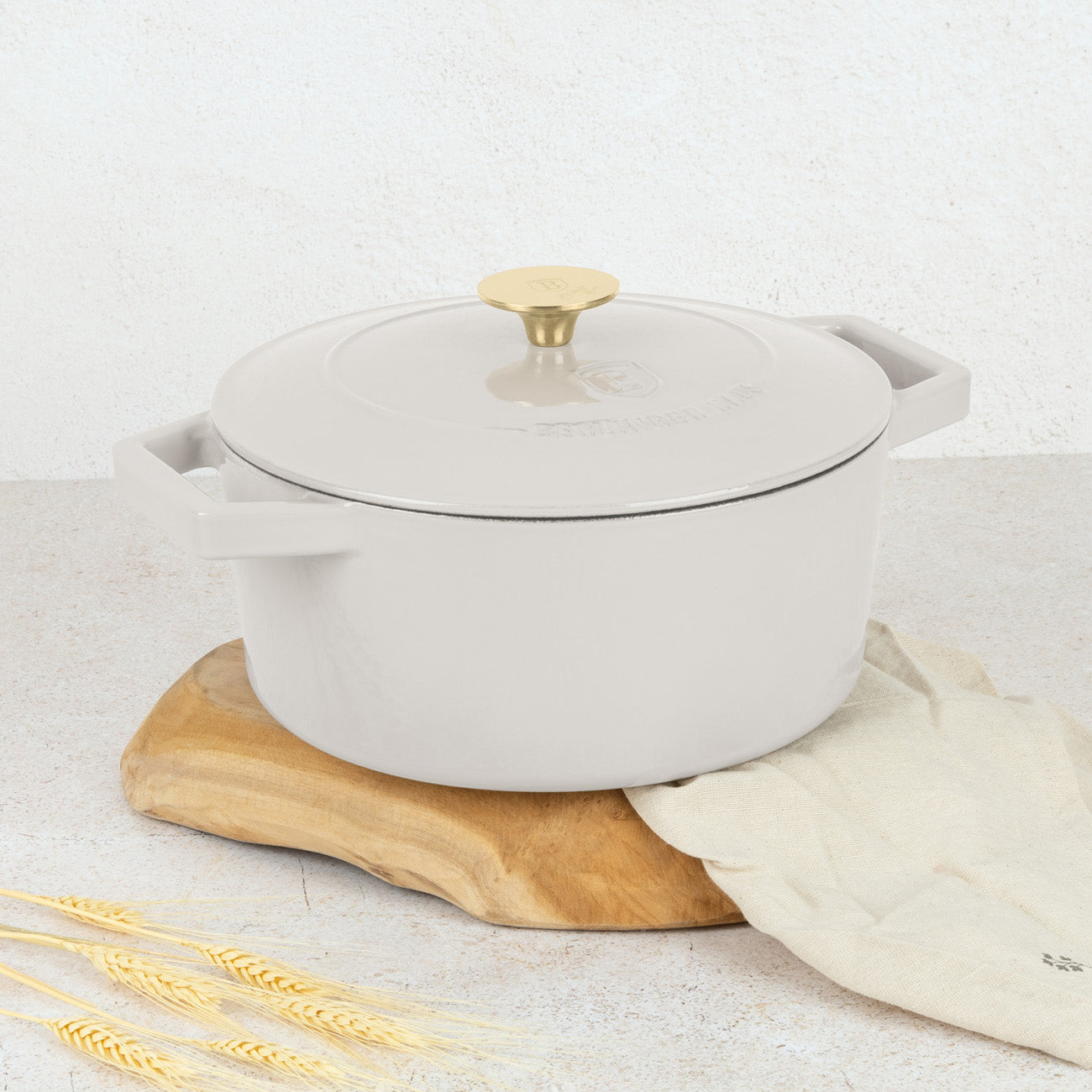 Berlinger Haus öntöttvas lábas fedővel 4,35 liter