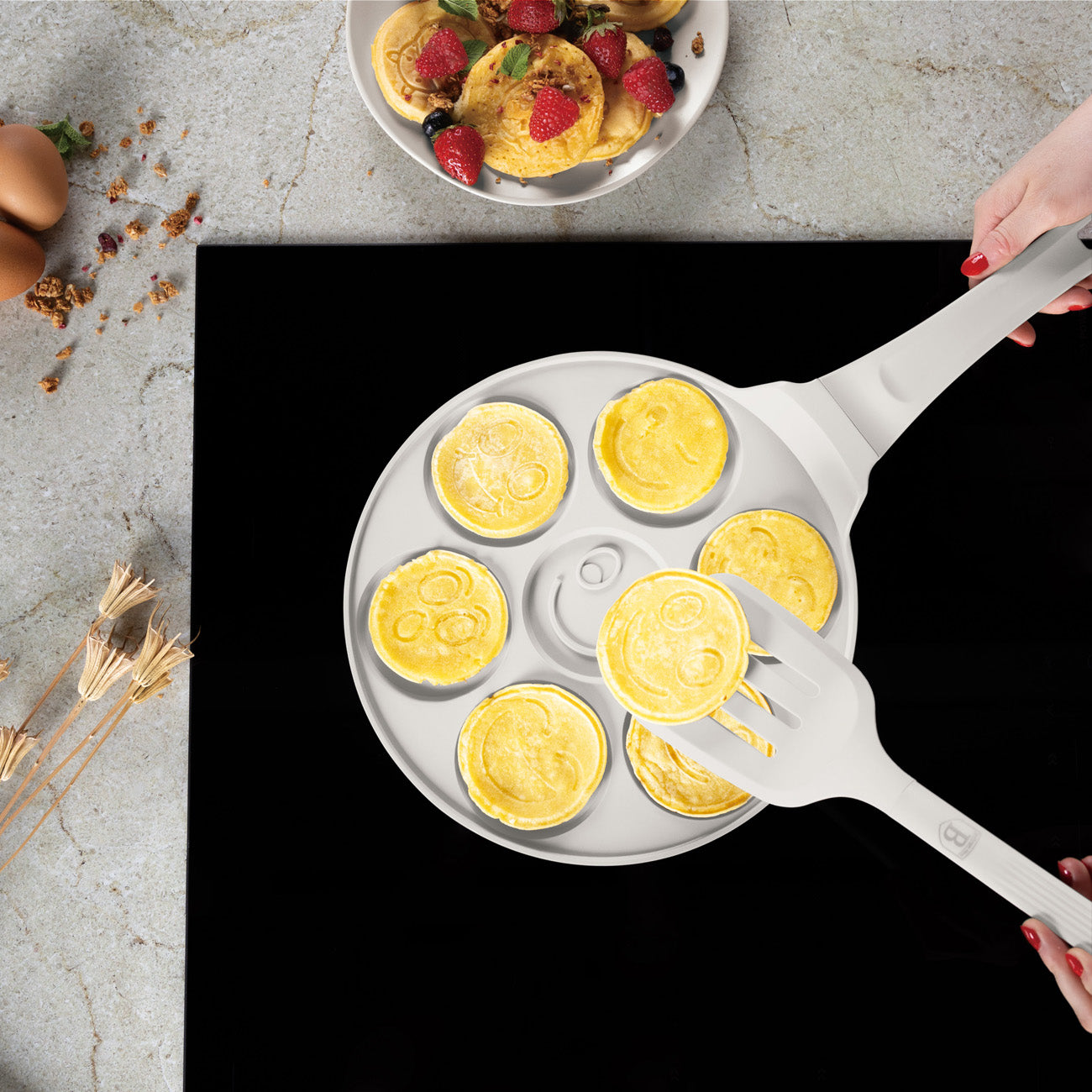7 részes emoji tapadásmentes palacsintasütő matt krém Sahara Collection
