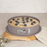 Kör alakú tortaforma tapadásmentes titánPro bevonattal 26 cm Berlinger Haus Taupe szürke