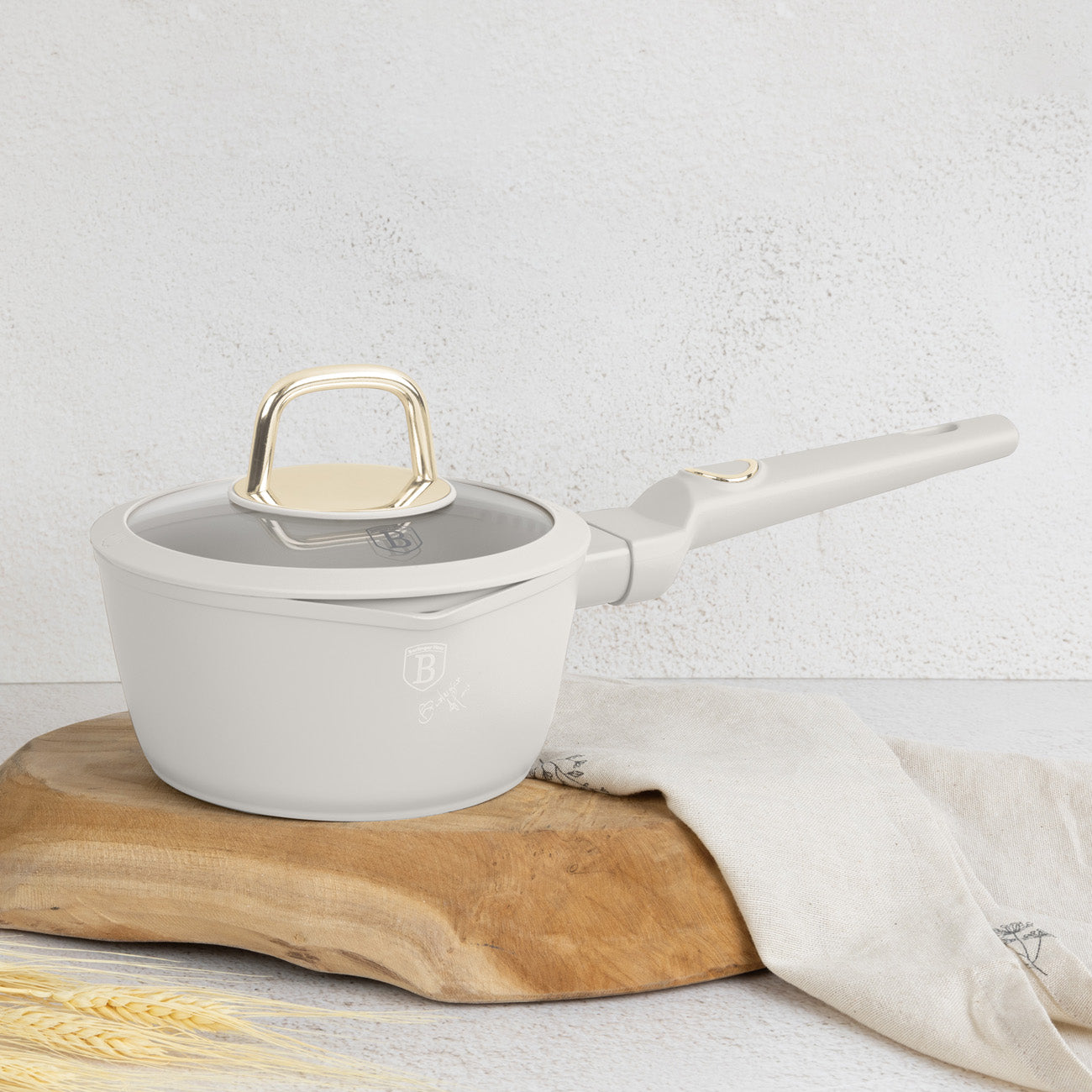Berlinger Haus indukciós szószos edény fedővel 1,2 L matt krém Sahara Collection