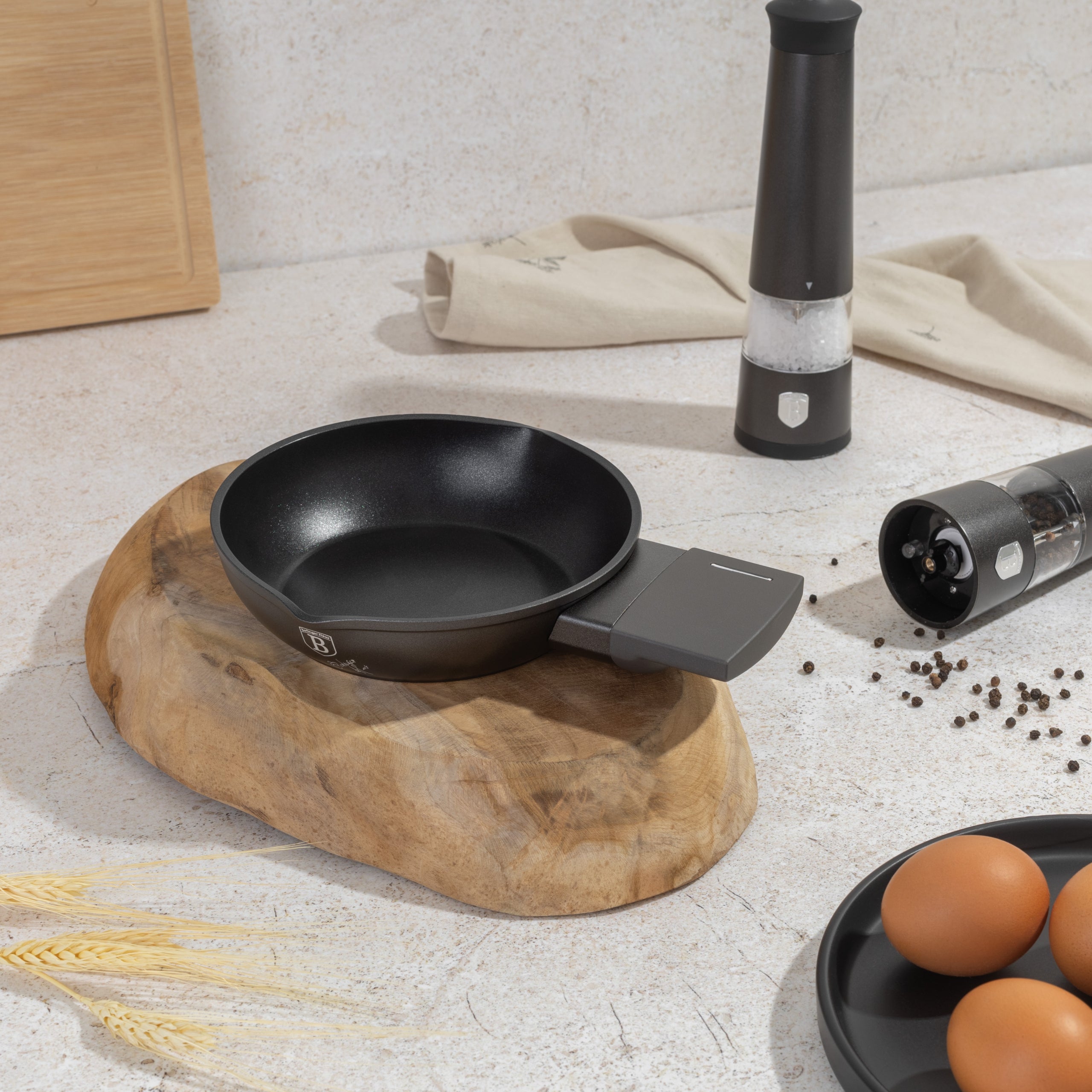 Mini Serpenyő tapadásmentes indukciós 16 cm Antracit Collection Berlinger Haus