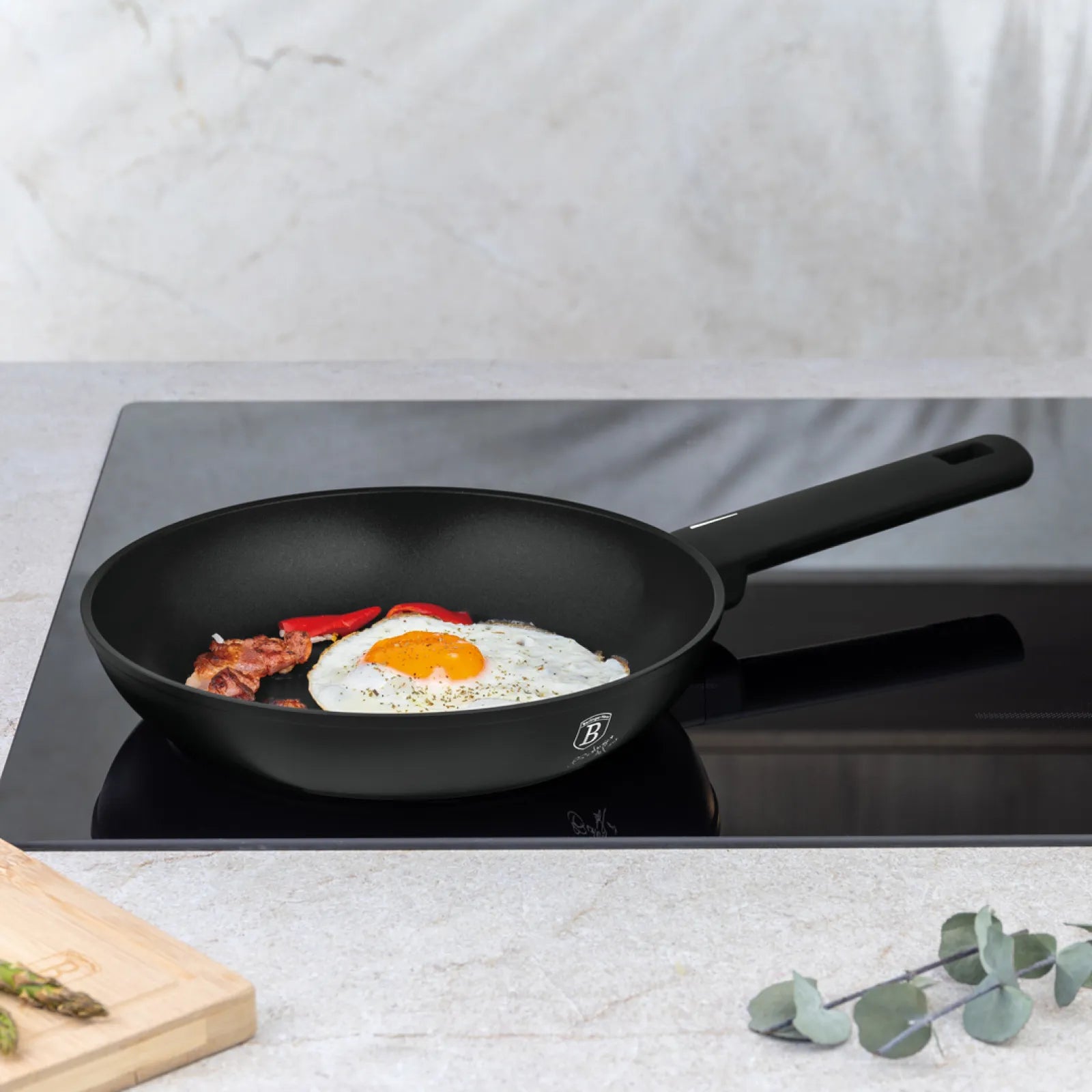 Berlinger Haus indukciós serpenyő 24 cm – Matte Black Collection