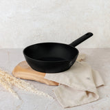 Berlinger Haus Mély serpenyő dupla kiöntő csőrrel (24 cm) – 12. kép