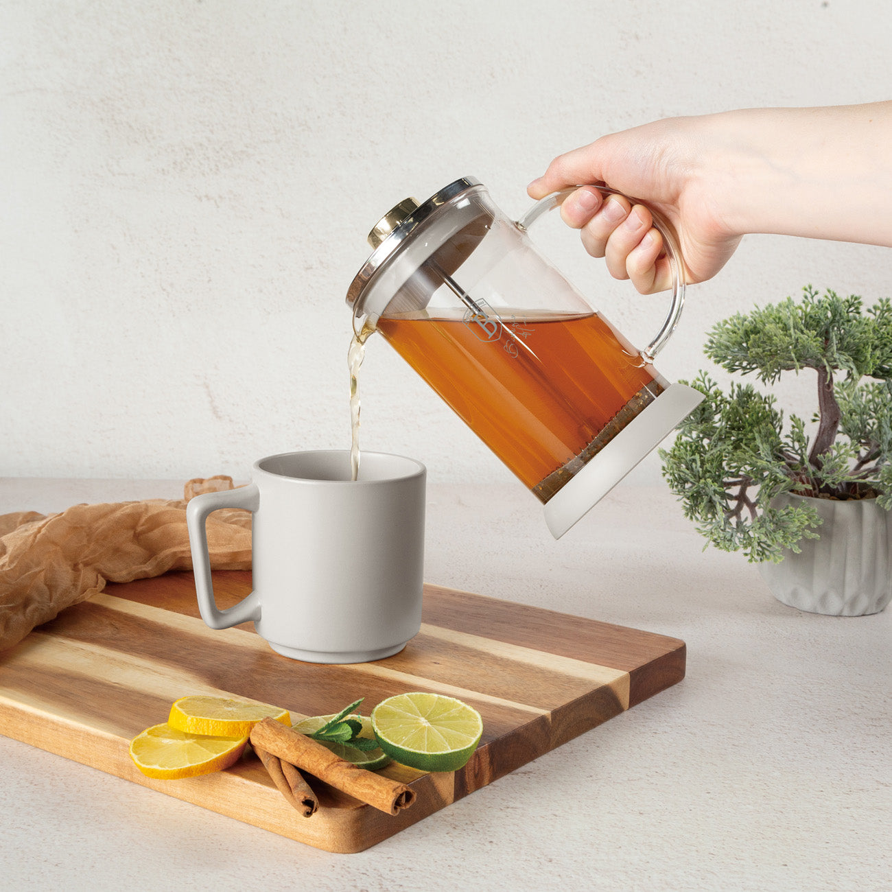 Berlinger haus Dugattyús kávé és teafőző 800 ml Sahara Collection