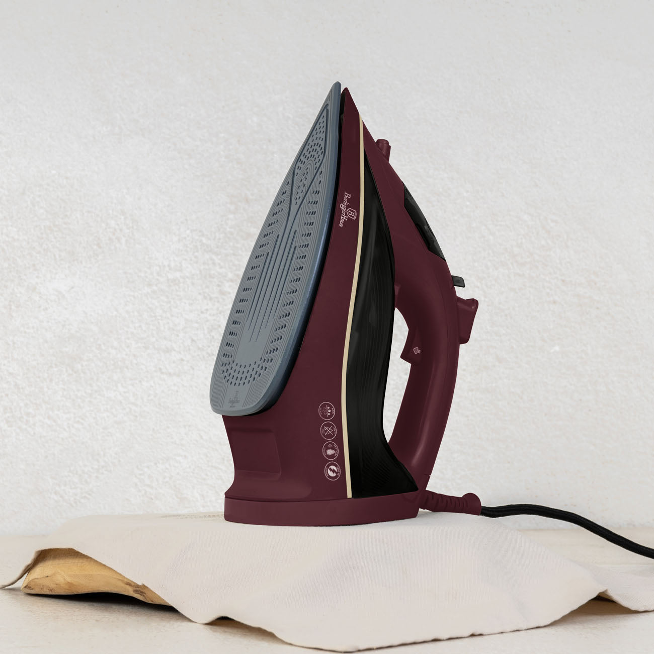 Vasaló kerámia talp 2200 W Berlinger Haus Leonardo Collection