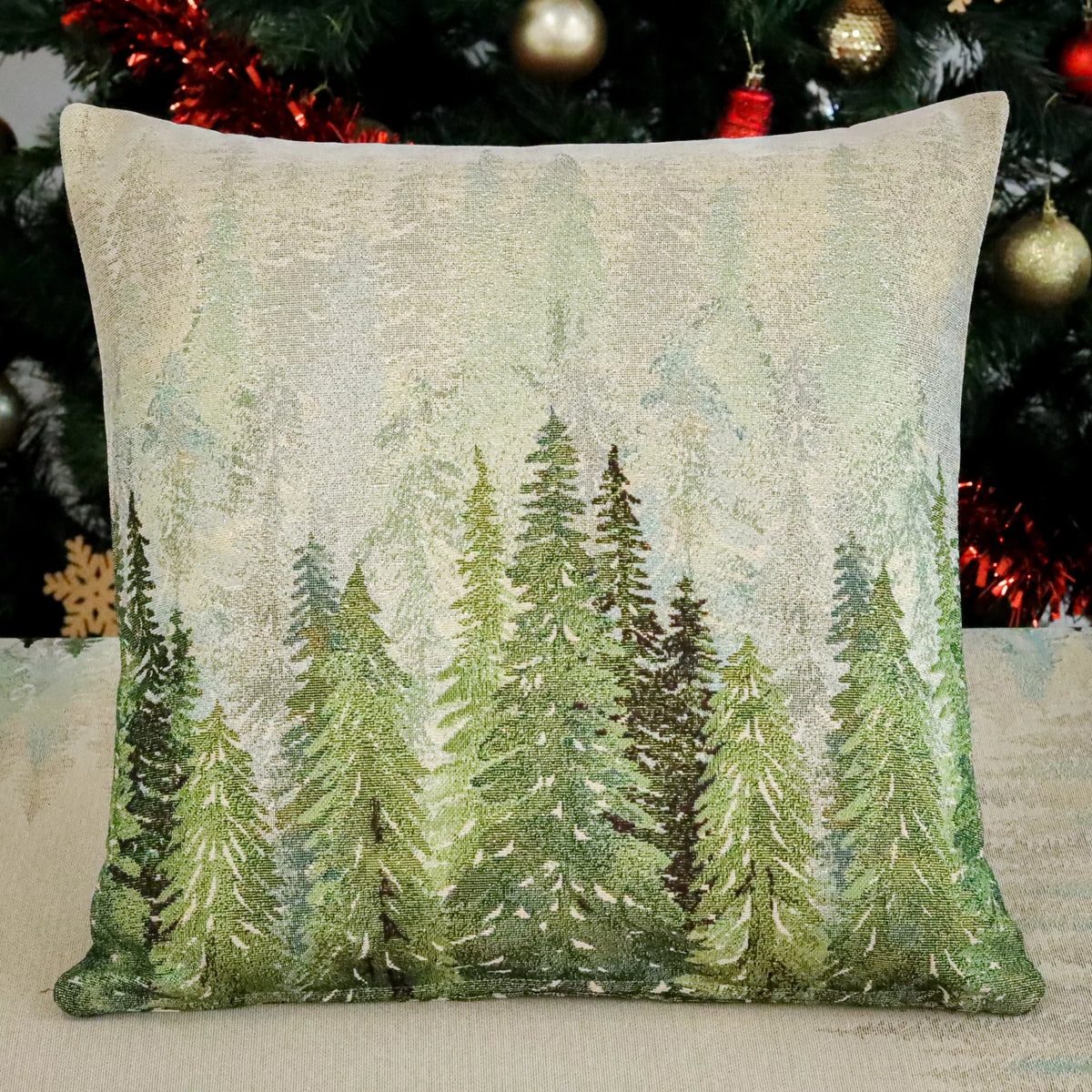 Golden forest fenyőfás díszpárna huzat, arany lurex, gobelin – 45 x 45 cm