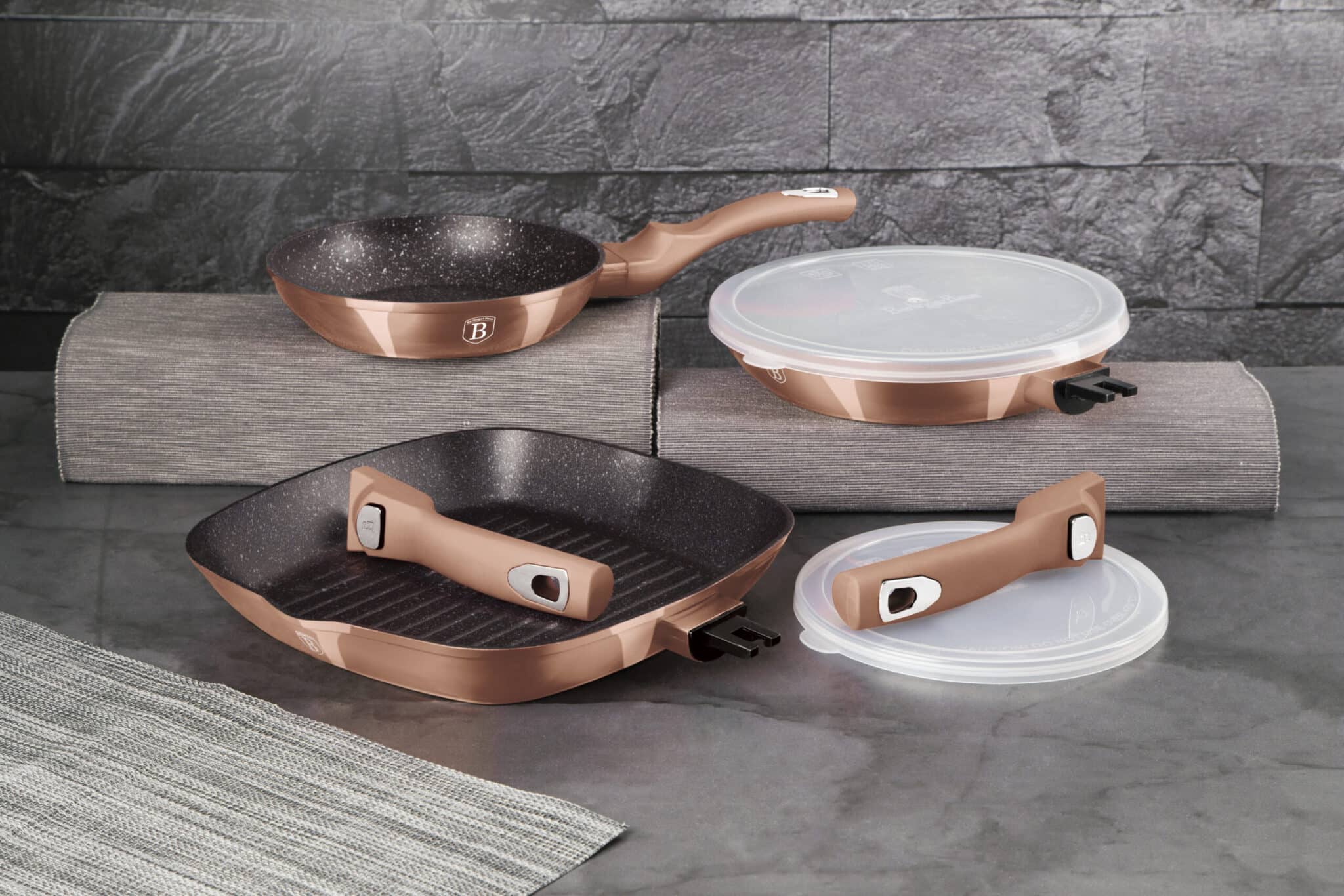 Berlinger Haus 3+2 részes serpenyő szett levehető nyéllel Metallic Line Rose Gold Edition