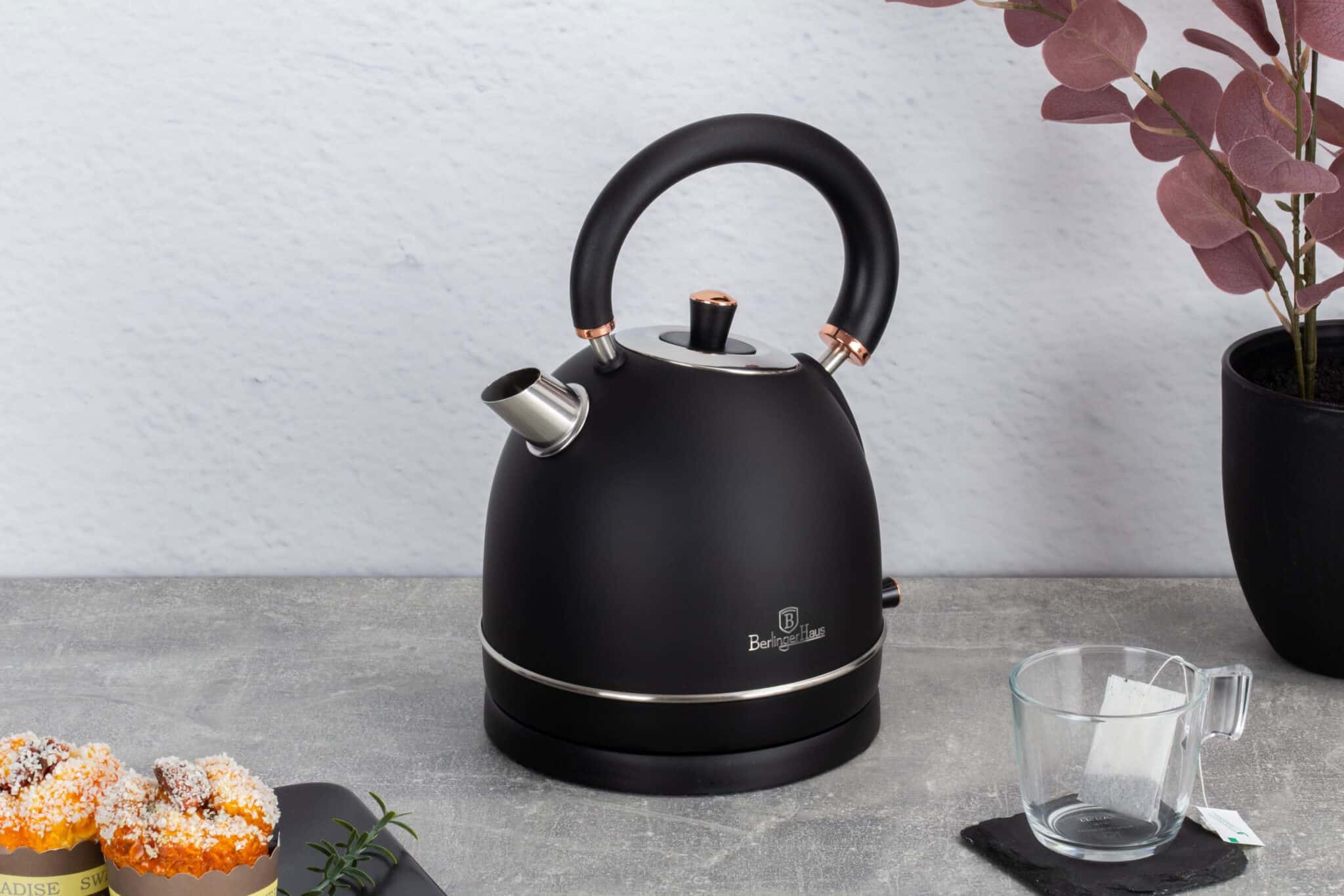 Berlinger Haus elektromos vízforraló 2200 W 1,8 literes Black Rose Collection