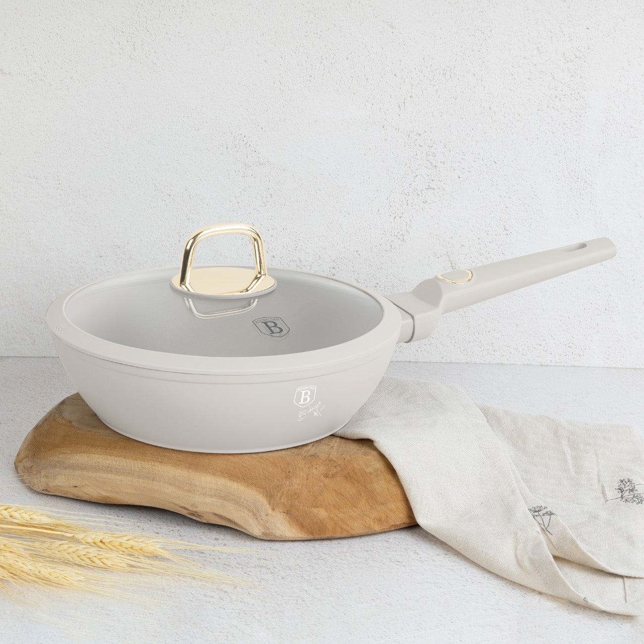 Berlinger Haus indukciós tapadásmentes mély serpenyő fedővel 24 cm matt krém Sahara Collection