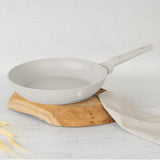 Berlinger Haus indukciós tapadásmentes serpenyő 28 cm matt krém Sahara Collection