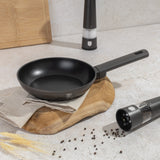Berlinger Haus tapadásmentes Serpenyő 20 cm Antracit Collection