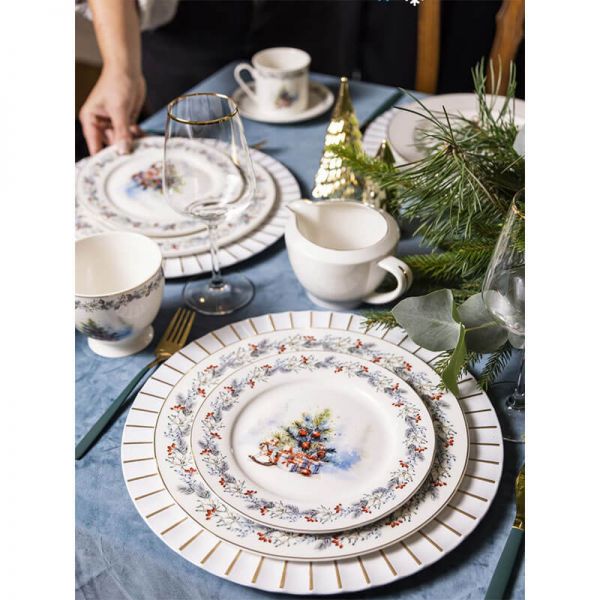 Karácsonyi porcelán desszertes tányér - 20 cm fenyőágas