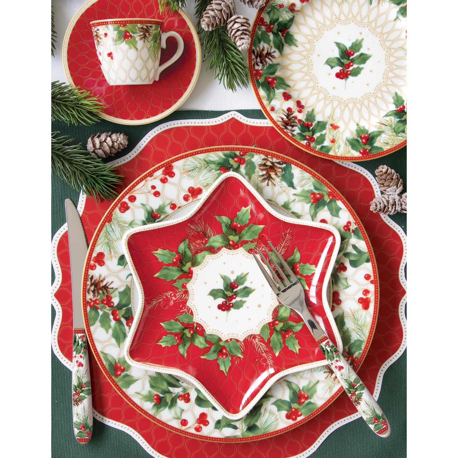 Tányér, étkészlet Karácsonyi porcelán desszertes tányér Christmas Berries