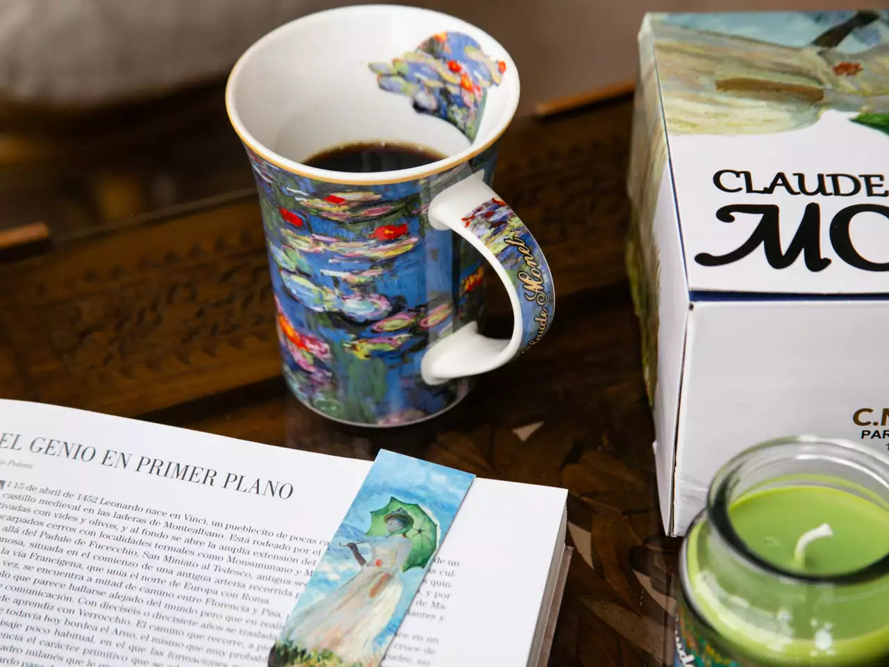 Bögre, csésze Porcelán bögre Monet Vízililiom díszdobozban