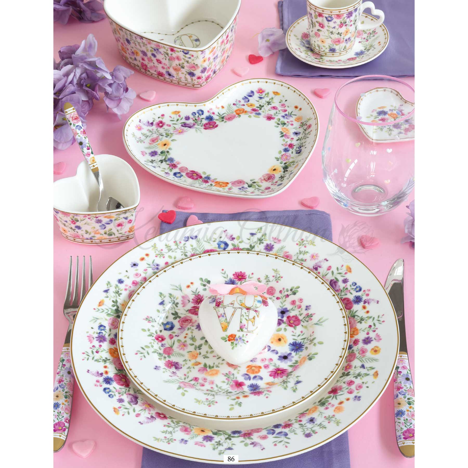 Virág mintás porcelán szív alakú kínáló tálca 20x19 cm díszdobozban Easy Life Mon Amour