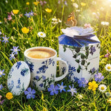 Virágos porcelán bögre szűrővel – 400 ml – kék díszdobozos