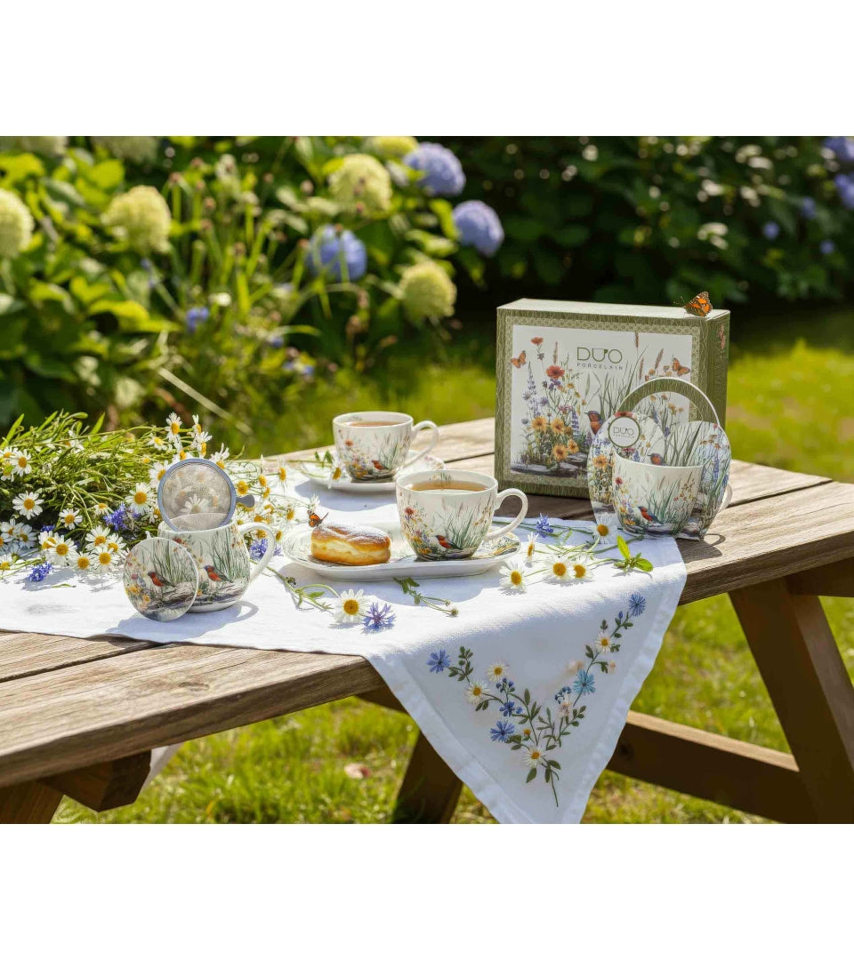 Porcelán reggeliző csésze hosszúkás aljjal 450 ml díszdobozban July