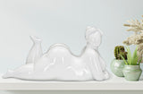 Fehér fekvő női szobor modern stílusban 32X12,5X16 cm Dekorációs figura Mauro Ferretti