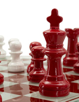 Classic Chess – piros-fehér sakk készlet üveg táblával 61X61X14 cm Dekorációs figura Mauro Ferretti