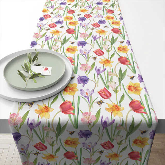 Virágos asztali futó 40x150 cm pamut tavaszi mező mintával