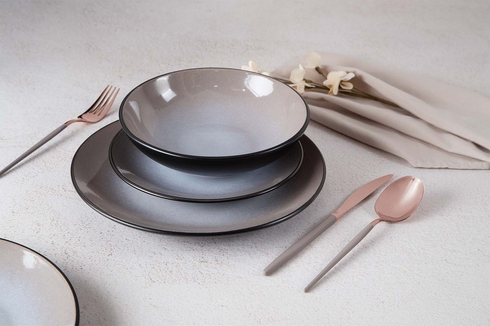 18 részes taupe szürkésbarna stoneware kerámia étkészlet fekete szegéllyel