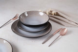 18 részes taupe szürkésbarna stoneware kerámia étkészlet fekete szegéllyel
