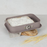 Szögletes tortaforma tapadásmentes titánPro bevonattal 39 cm Berlinger Haus Taupe szürke