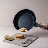 BerlingerHaus tapadásmentes indukciós serpenyő 28 cm matt kék
