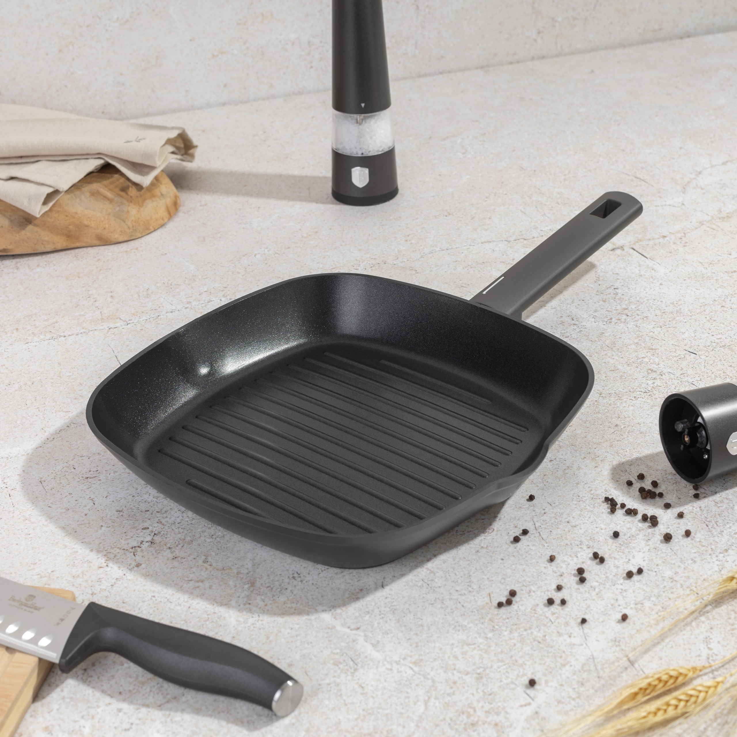 Berlinger Haus Grill serpenyő fedővel 28 cm Antracit Collection