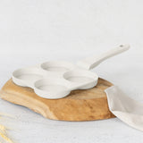 Berlinger Haus indukciós tapadásmentes 4 lyukú hamburgersütő 20 cm matt krém Sahara Collection