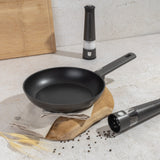 Berlinger Haus tapadásmentes Serpenyő 24 cm Antracit Collection