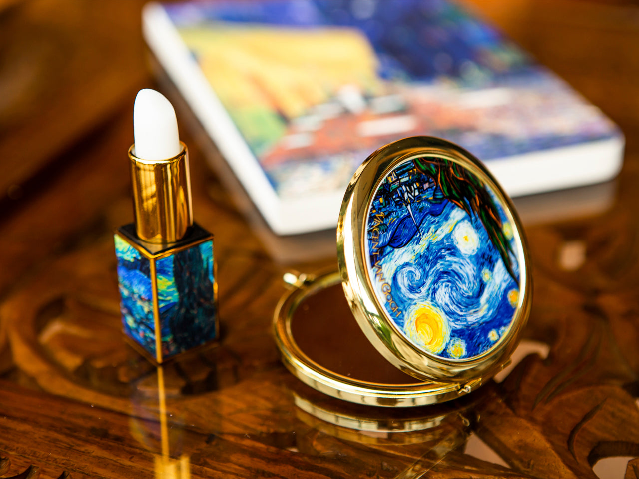 Kézitükör Kis kézitükör nagyítós fém keretben van Gogh Csillagos Éj