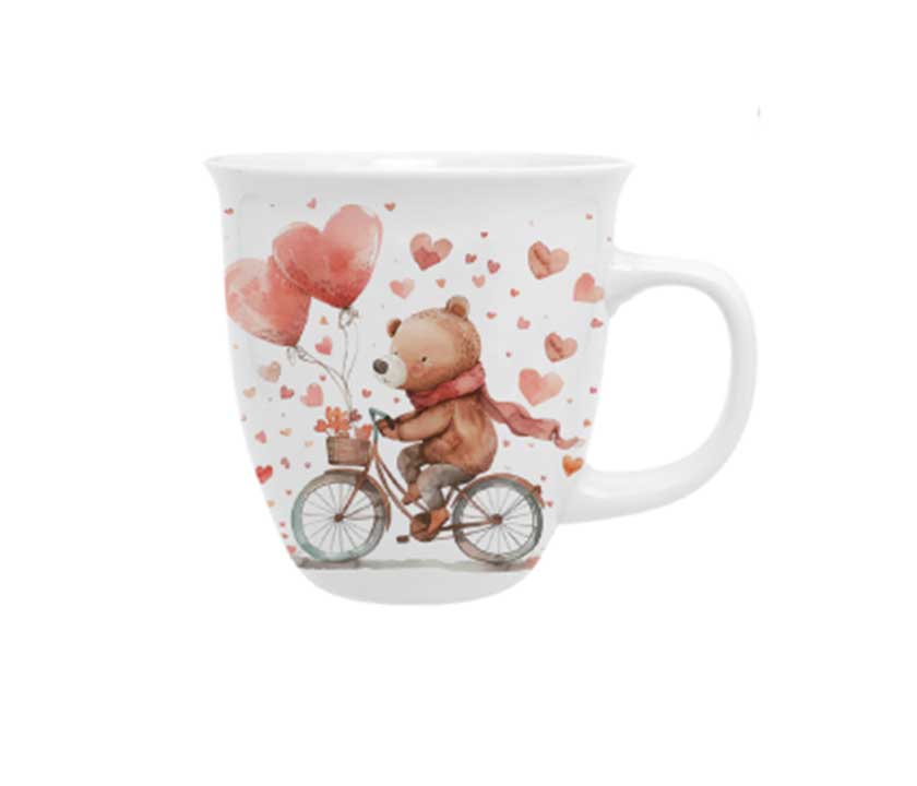 Bögre, csésze Valentin napi porcelán bögre bicikliző maci piros szívvel ablakos díszdobozban 650 ml