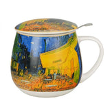 Van Gogh Kávéház éjjel porcelán öblös bögre fémszűrővel – 430 ml