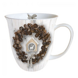 Bögre, csésze Karácsonyi toboz koszorús porcelánbögre Pine Cone Wreath 400ml